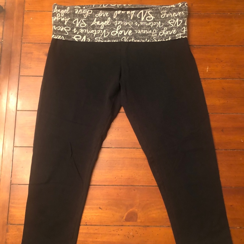 Victoria’s Secret Most Loved Yoga Crop Leggings